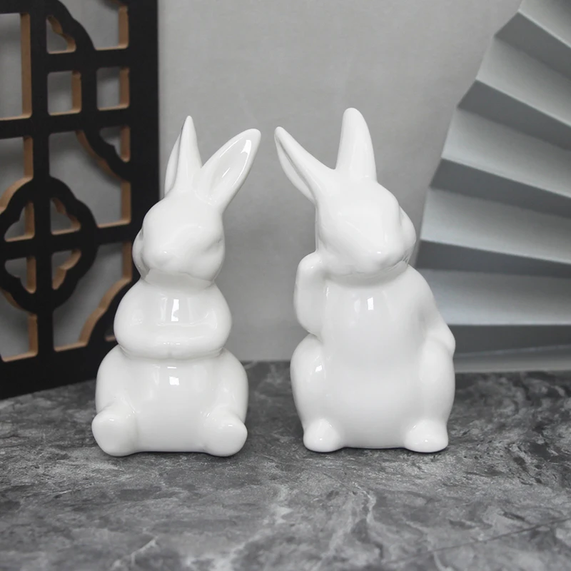 Simpatiche figurine di coniglio in ceramica Kawaii lepre Bunny Garden House ornamenti per animali pasqua casa decorazione della stanza pittura a