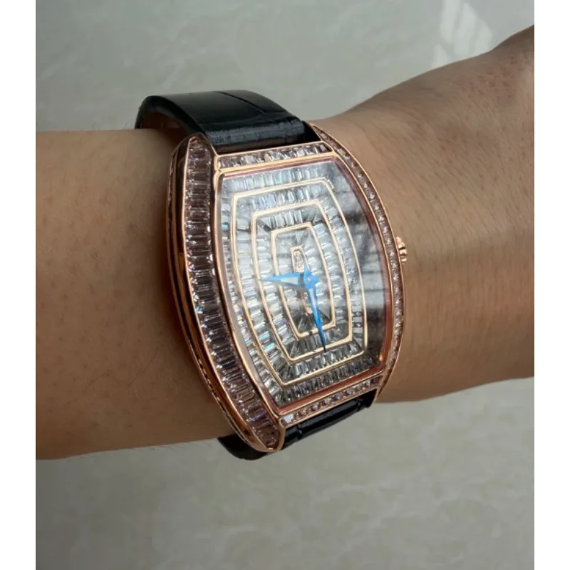 302 Fashion Waterproof Watch Quartz Leather Vintage Watch