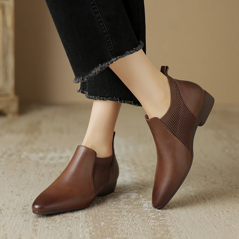 Women's New Pointed Leather Retro Comfortable Naked Joint Middle Heel Large Lefu Middle Heels