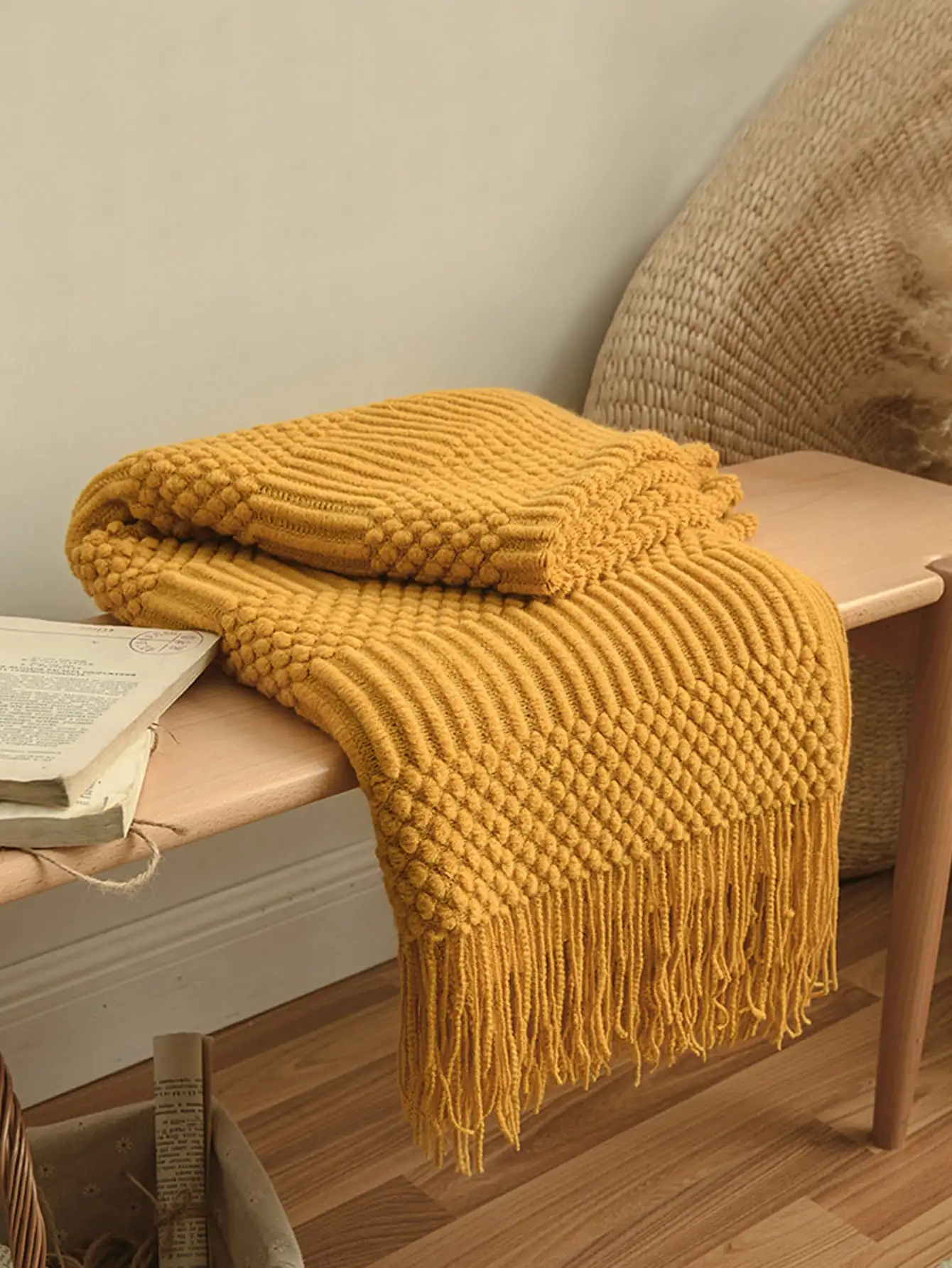 

Chenille Throw Blanket for Couch Soft Throw Blanket with Fringe Tassel Lightweight Knitted Decorative Throw Blankets for Sofa