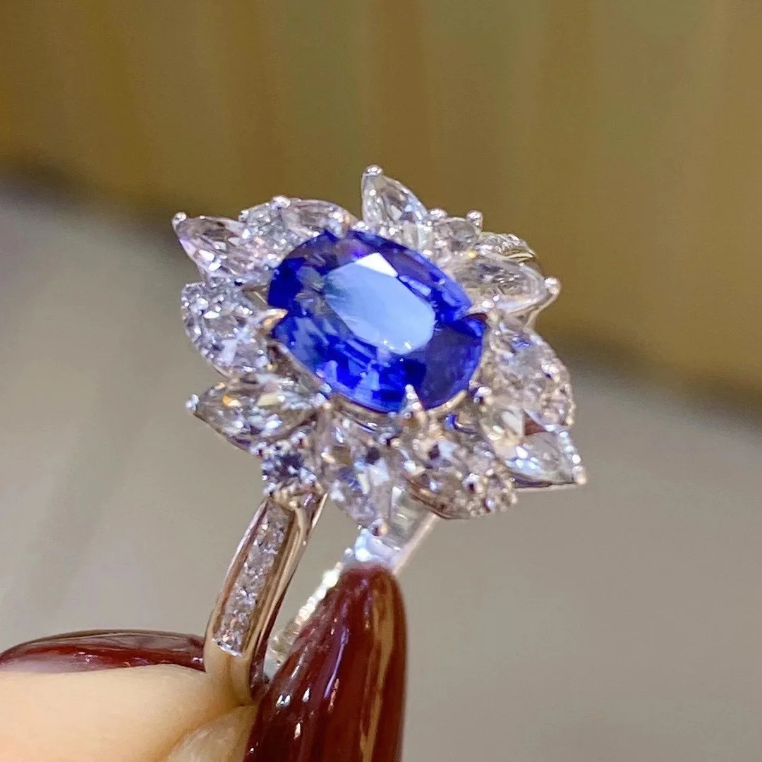 

Douyin Live Color Treasure Ring Wholesale New Luxury Group Inlaid Imitation Natural Sri Lankan Sapphire Ring Female