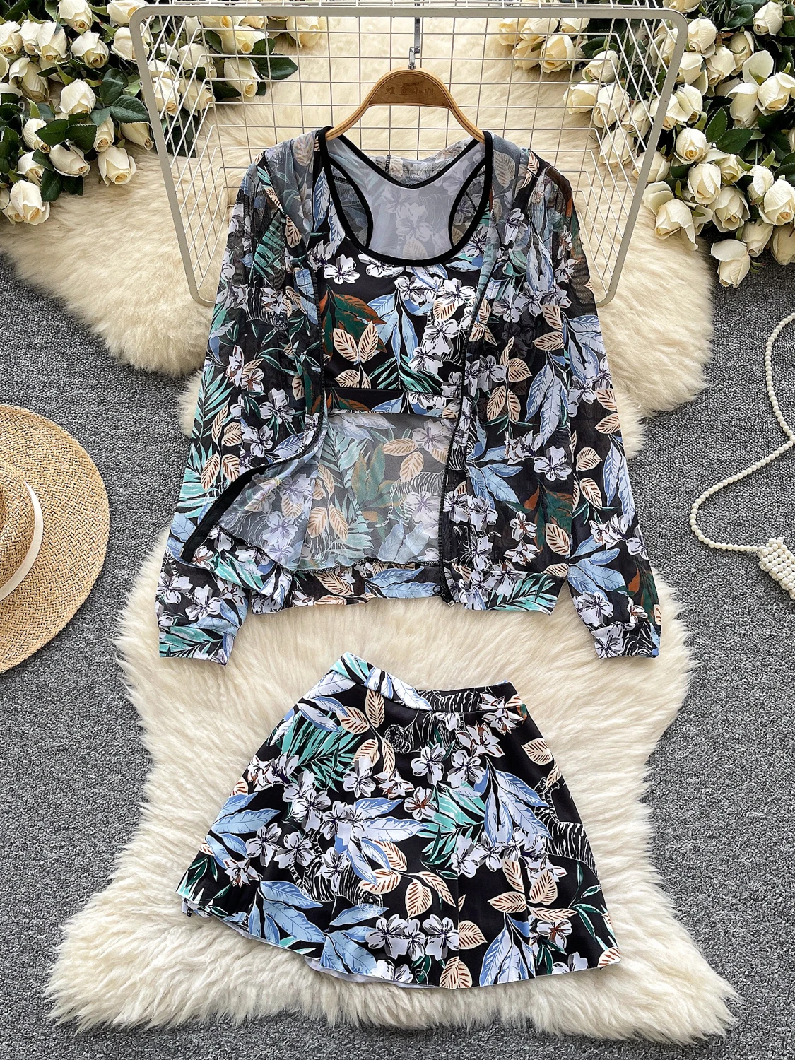 

Foamlina Seaside Vacation Print Shorts Suit Women's Summer Suspender Tube Top + Hooded Sunscreen Shirt + Wide Leg Shorts Sets