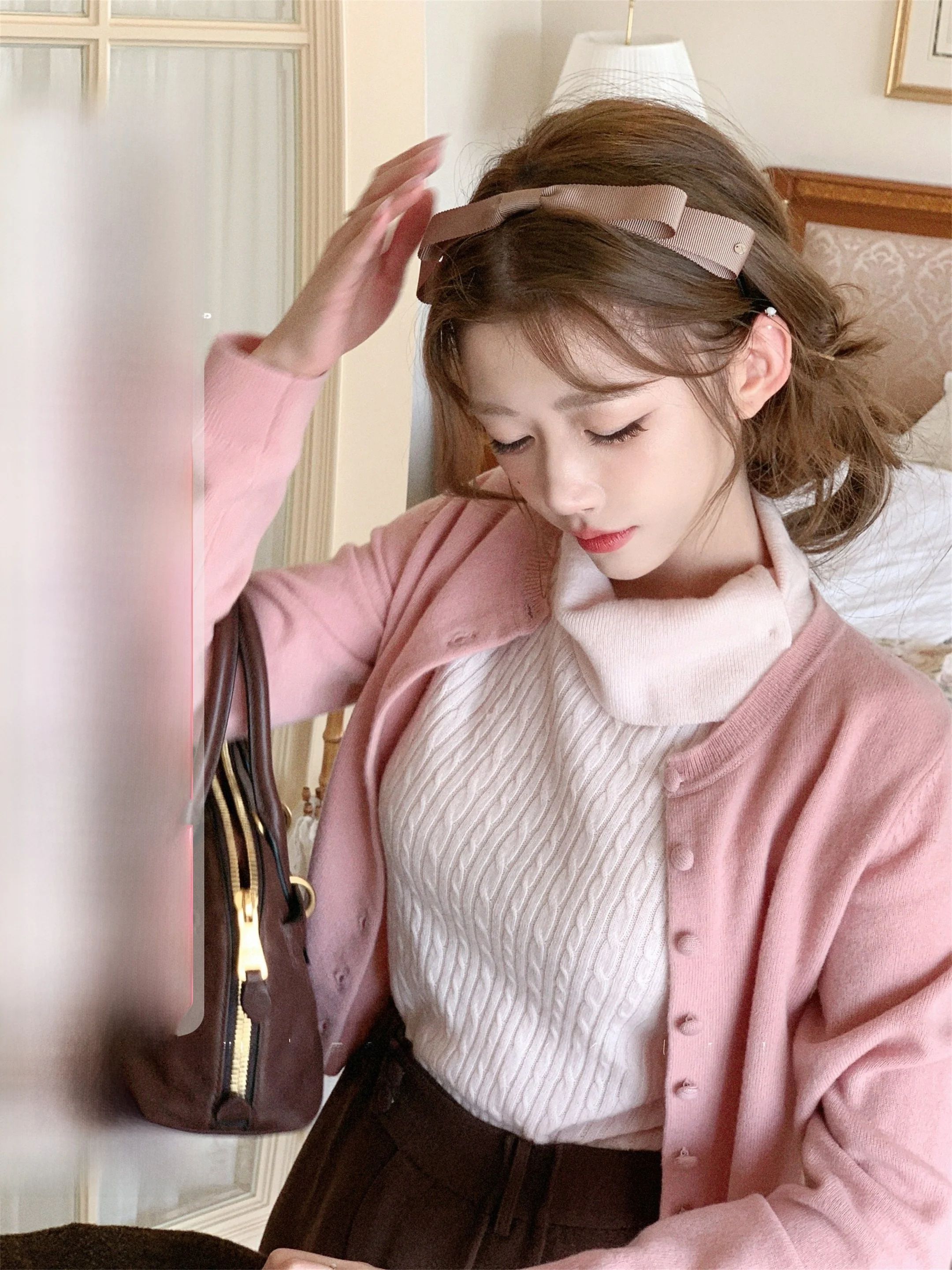 

CSK Cupid Soft Touch 00% Wool 90s Soft Cozy Skin-Friendly Knitted Sweater Cardigan Women's Regular Fit Warm ort Length