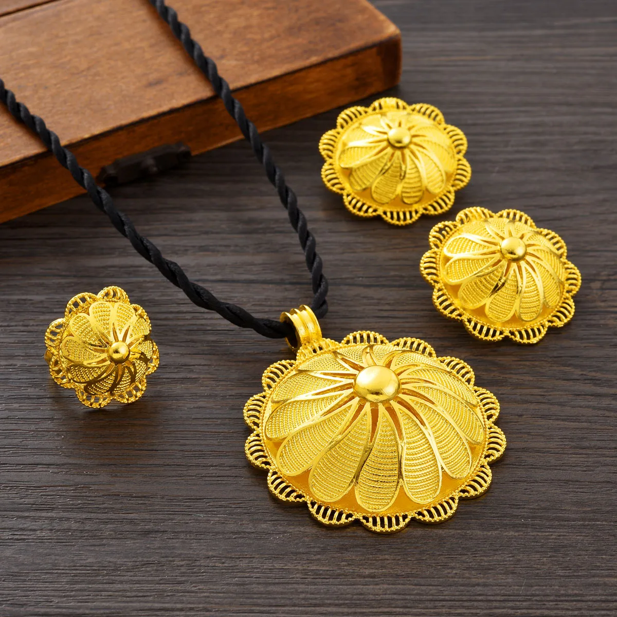 مجموعة مجوهرات ذهبية اللون إثيوبية أفريقية للسيدات أقراط دائرية كبيرة رائعة هدية تقليدية لحفلات الزفاف العربية