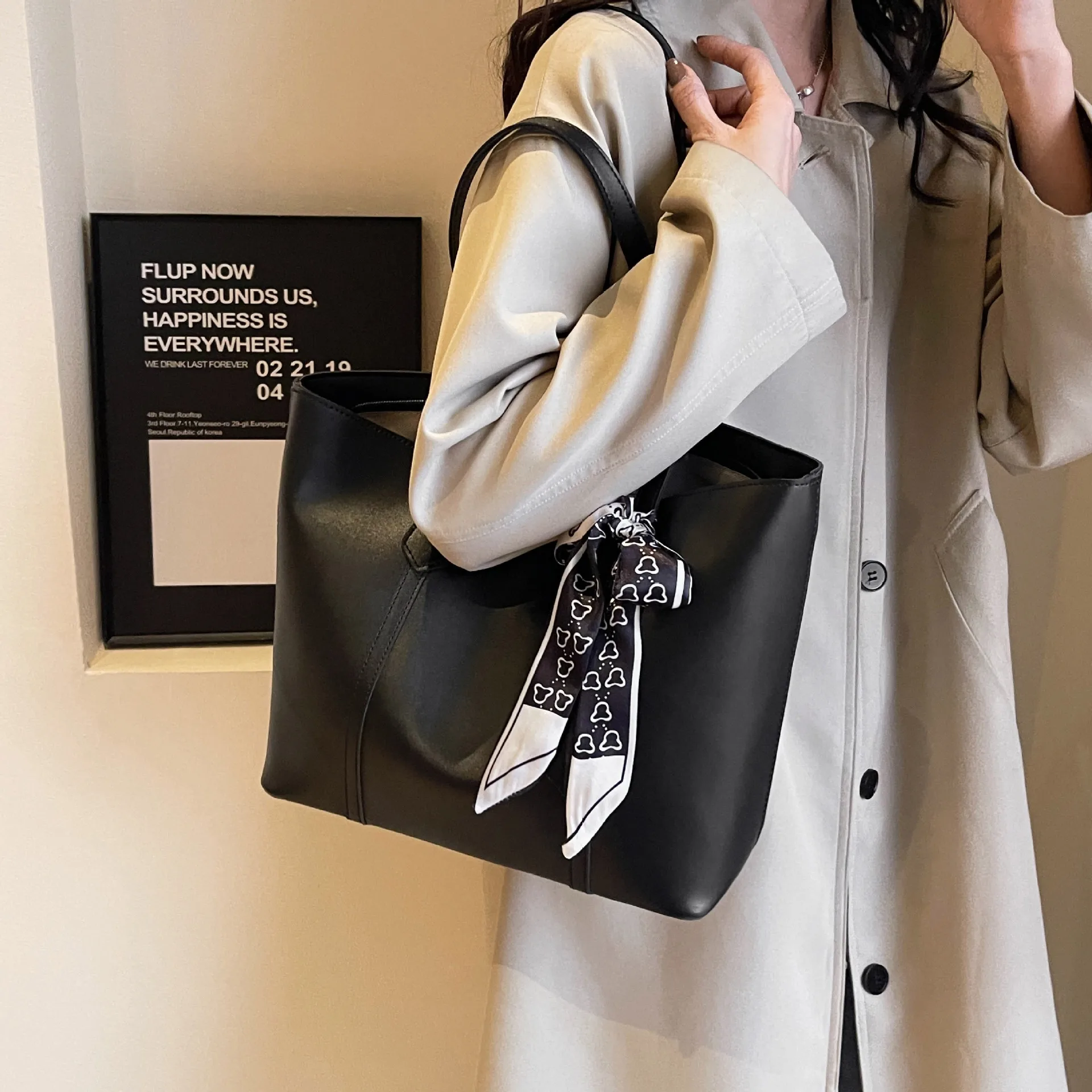 Minimalist Commuter Bag for Women 2024 New Trendy Fashionable Casual Large Capacity Shoulder Bag luxury Tote Bag High-Quality