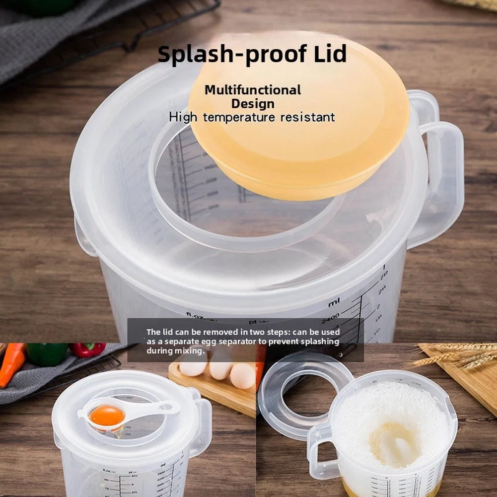2.5L Clear Plastic Measuring Cup with Lid and Accurate Volume Scale for Baking Mixing and Batch Food Preparation