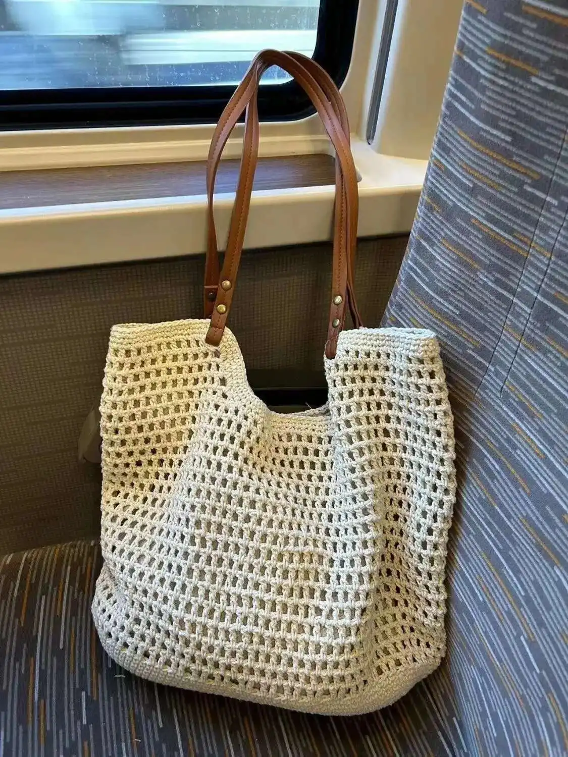 

New Grid Knitted Travel Commuter Shoulder Bag With Travel Style Large Capacity Underarm Bag Woven Bag Girls Shoulder Bag