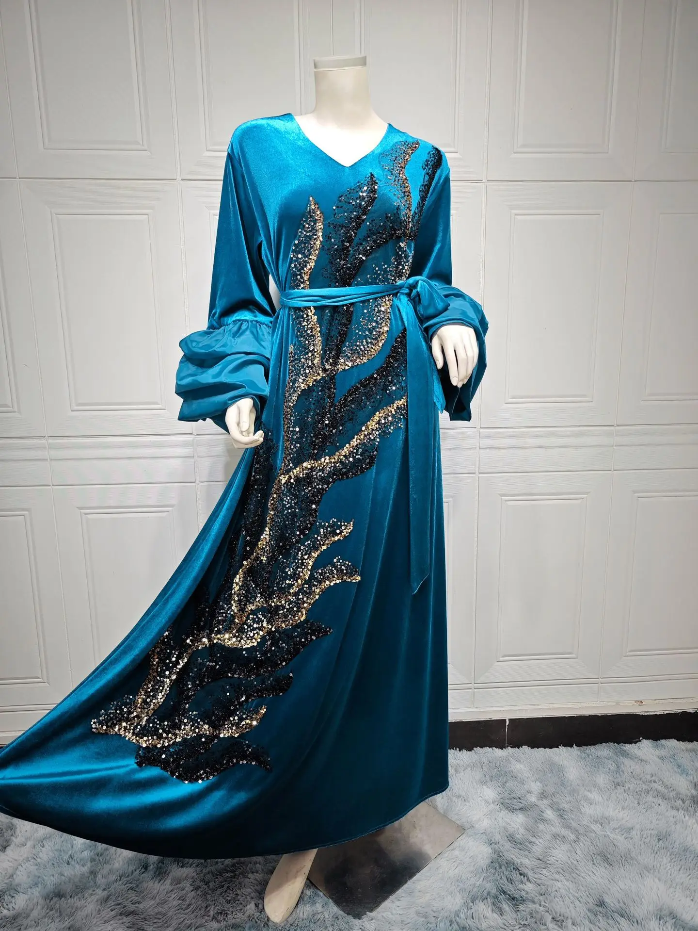 Robe de soirée arabe en velours à paillettes pour femmes, col en V, manches bouffantes, caftan chaud du Golfe Abaya, vêtements islamiques du Moyen-Orient, Ramadan