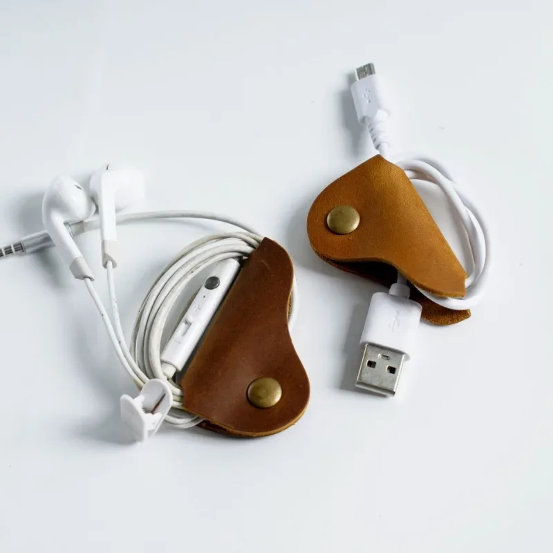 PU Leather Retro Cable Organizer, Triângulo Carregador USB, Data Line Cable Protector, Fone de ouvido Clips, Winder Desk