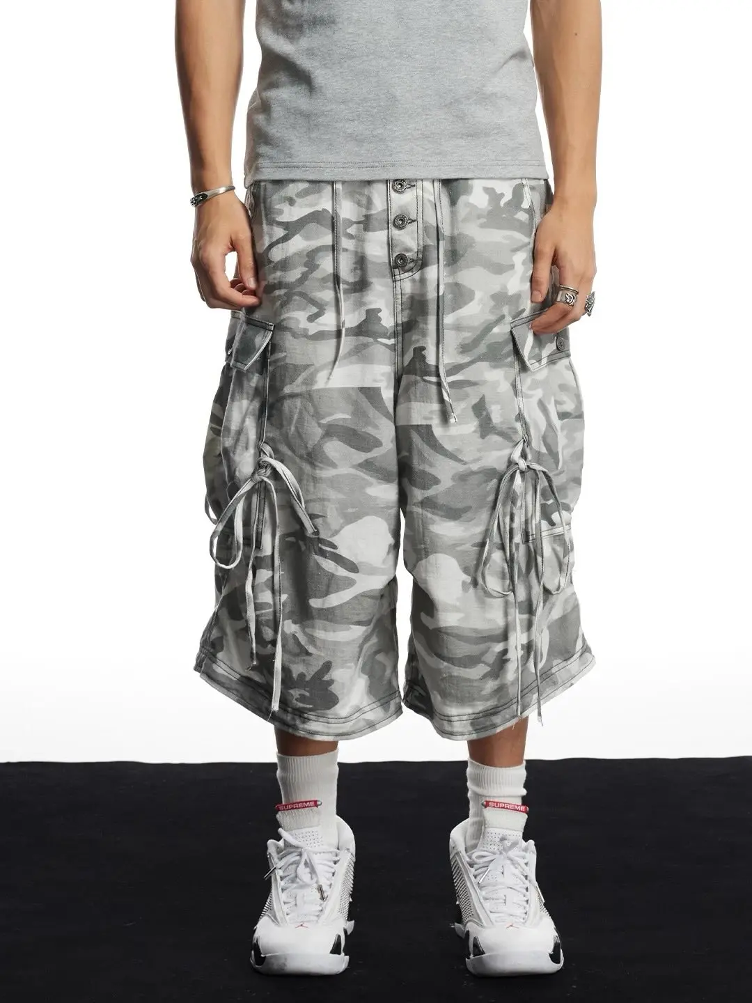 

2026 new American retro high street camouflage strap workwear shorts with multiple pockets straight leg casual shorts trend ins