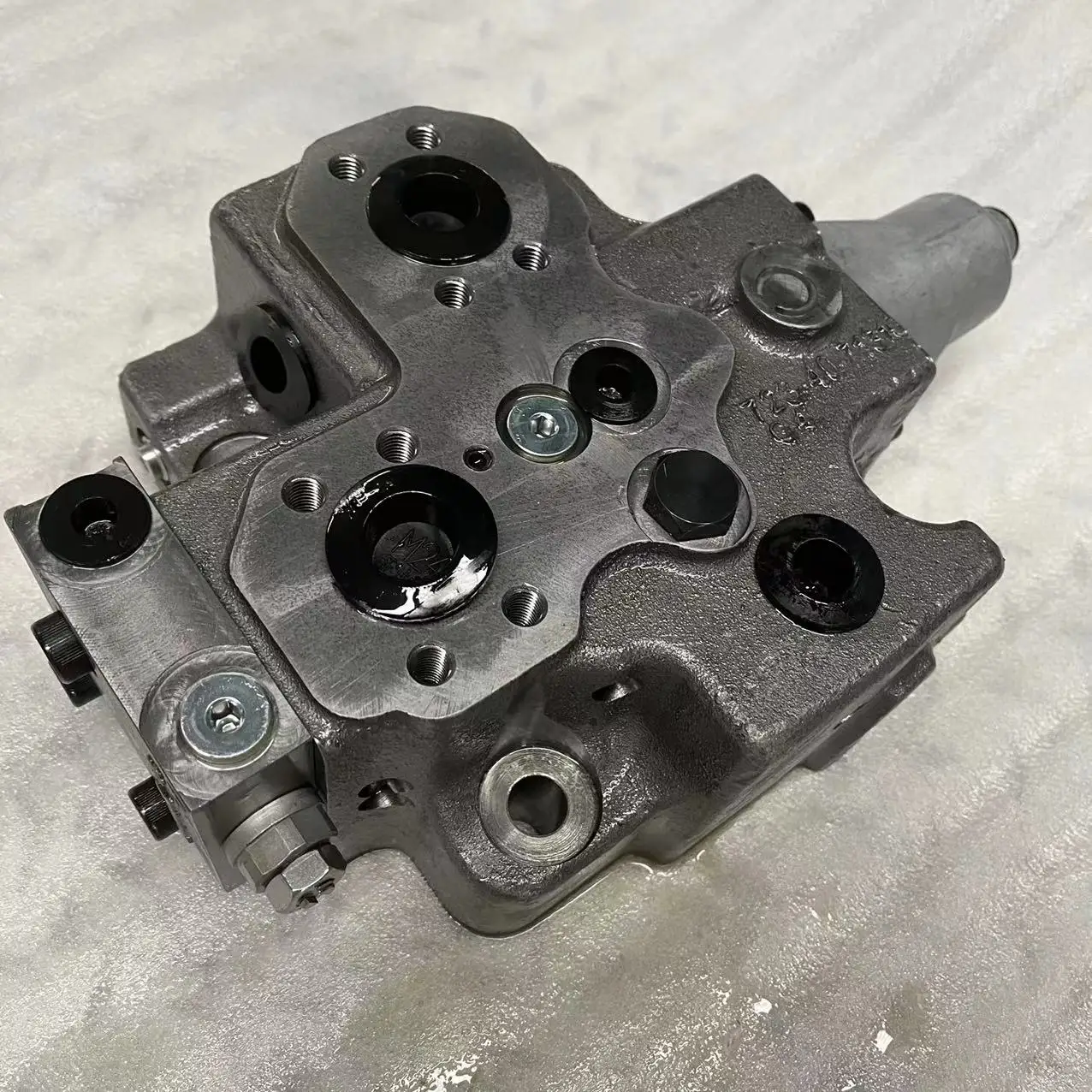 723-40-71201 Gruppo VALVOLA escavatore per PC300-7 PC300-8