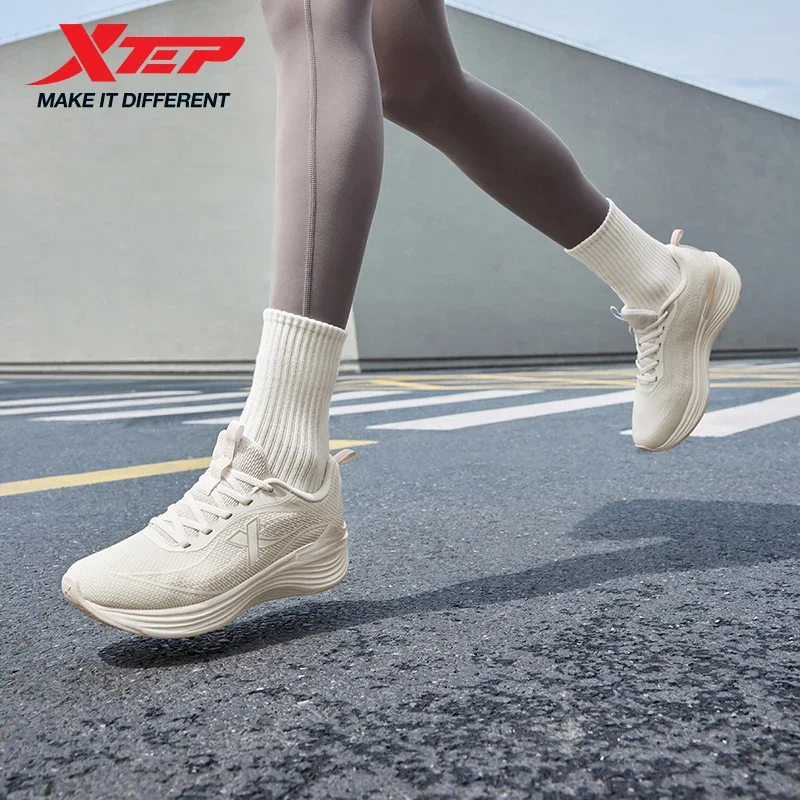 

Женские кроссовки Xtep Cloud Max, весна 202, женская спортивная обувь, легкие дышащие кроссовки на толстой подошве 875318110008
