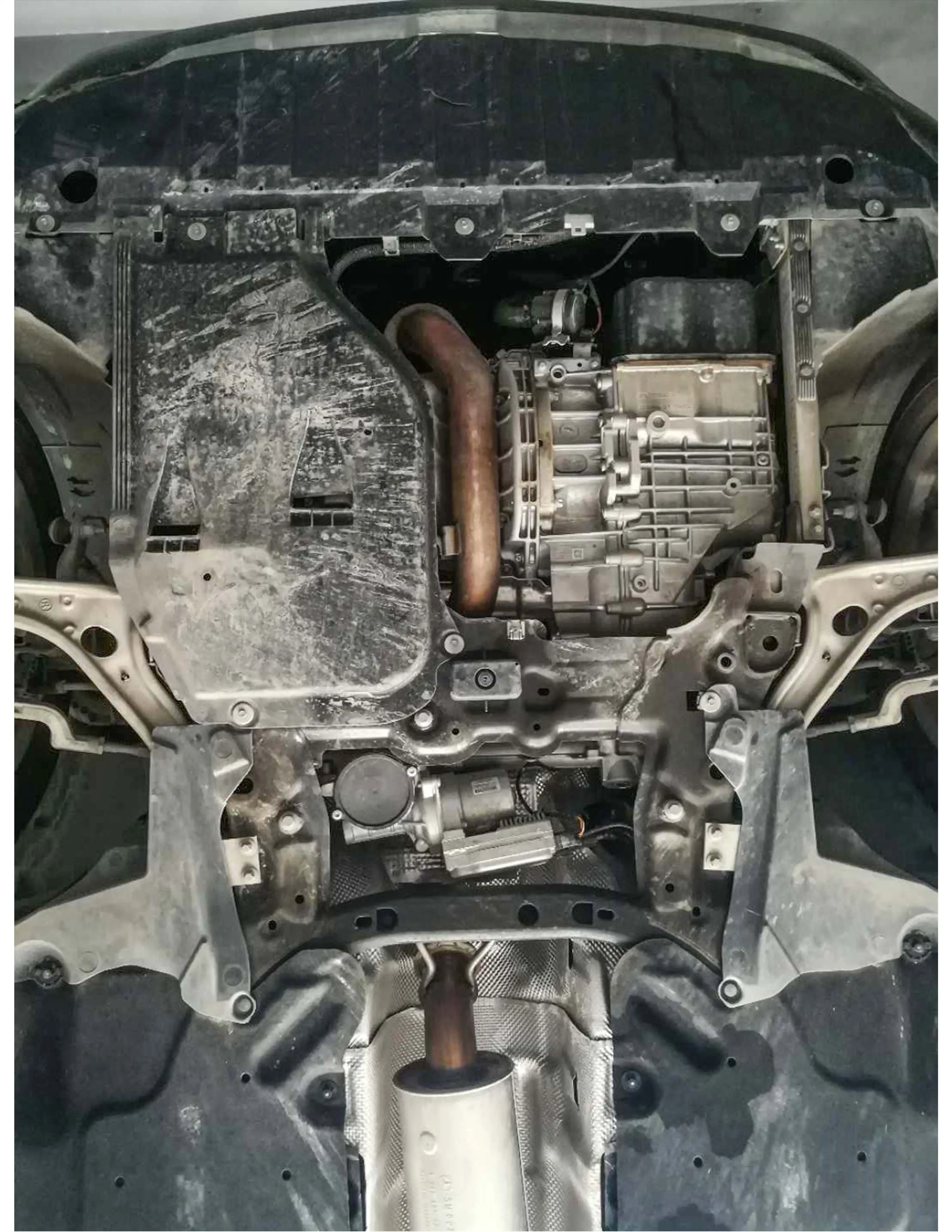 สําหรับ Mercedes Benz B-Class 2012-2018 เครื่องยนต์แชสซี SHIELD Splash ด้านล่างป้องกันรถอุปกรณ์เสริมภายใต้ฝาครอบ