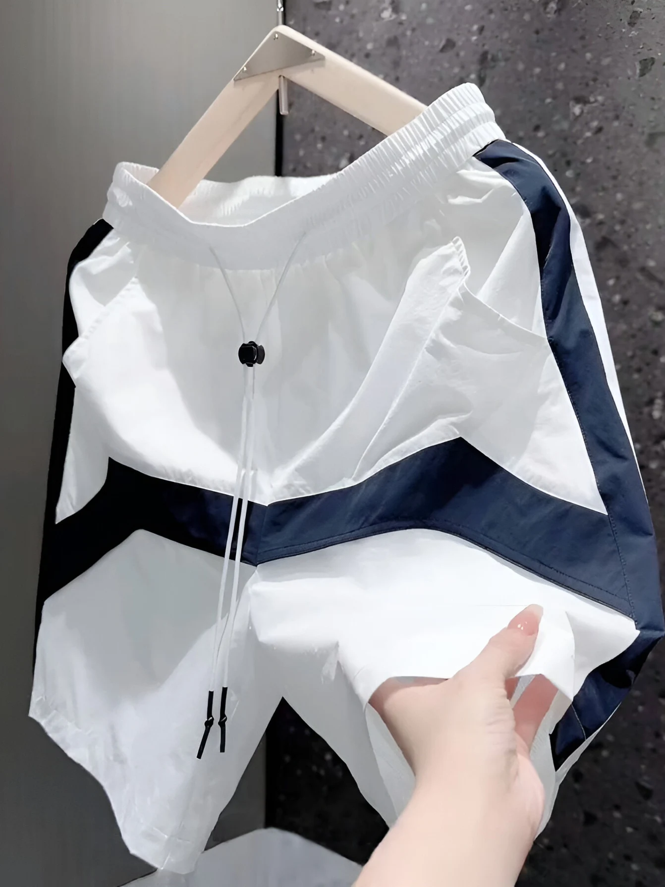 

Летние новые американские шорты с дизайнерскими вставками, мужские модные свободные универсальные дышащие быстросохнущие спортивные брюки-капри