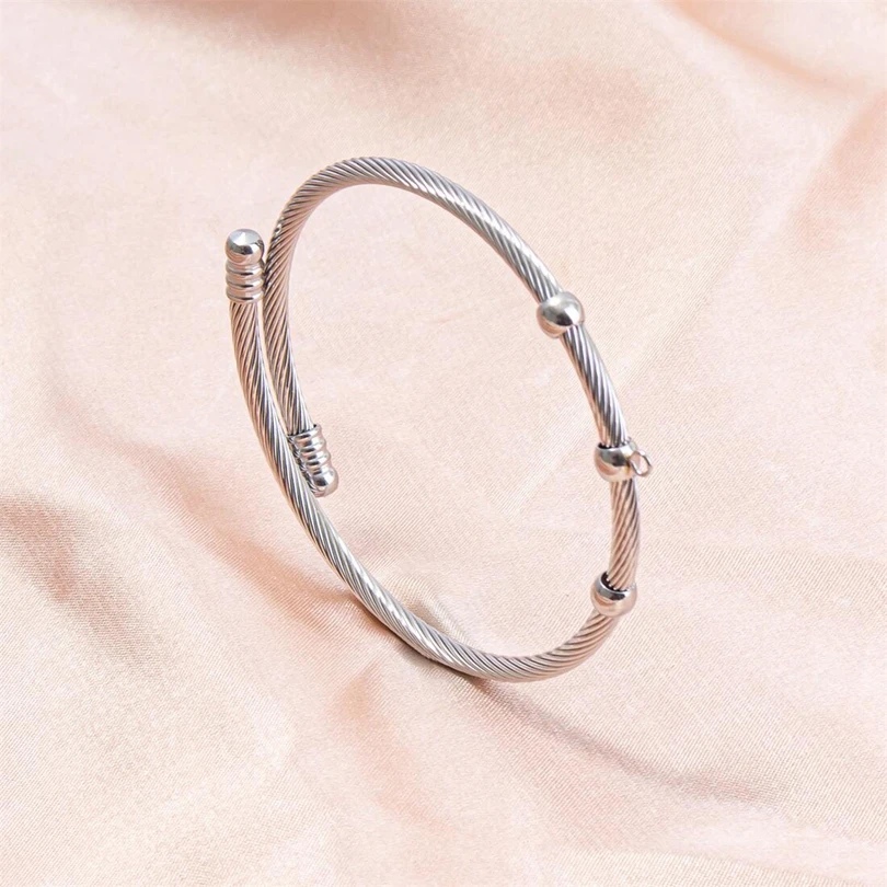 1Pc Proste koraliki ze stali nierdzewnej Twist Cable Wire Bransoletka dla kobiet Kpop Style Punk Otwarty nadgarstek Mężczyźni Bangle Biżuteria Akcesoria