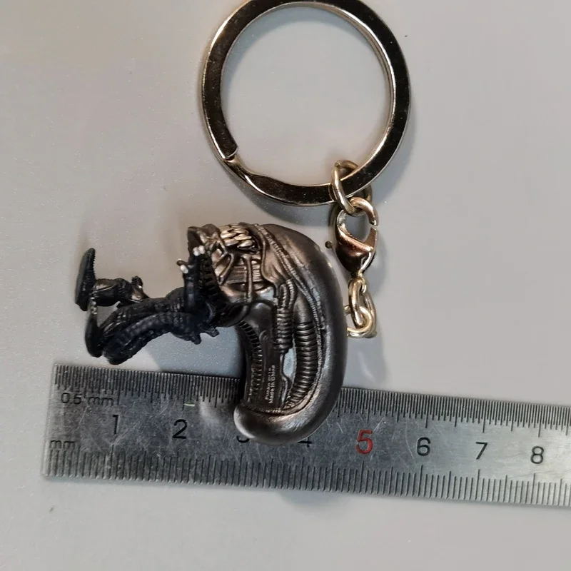 شخصيات الحركة الصغيرة المفترس الغريبة المفاتيح قلادة الوحش نموذج اللعب سطح المكتب الزينة المقتنيات لعب هدايا الأطفال