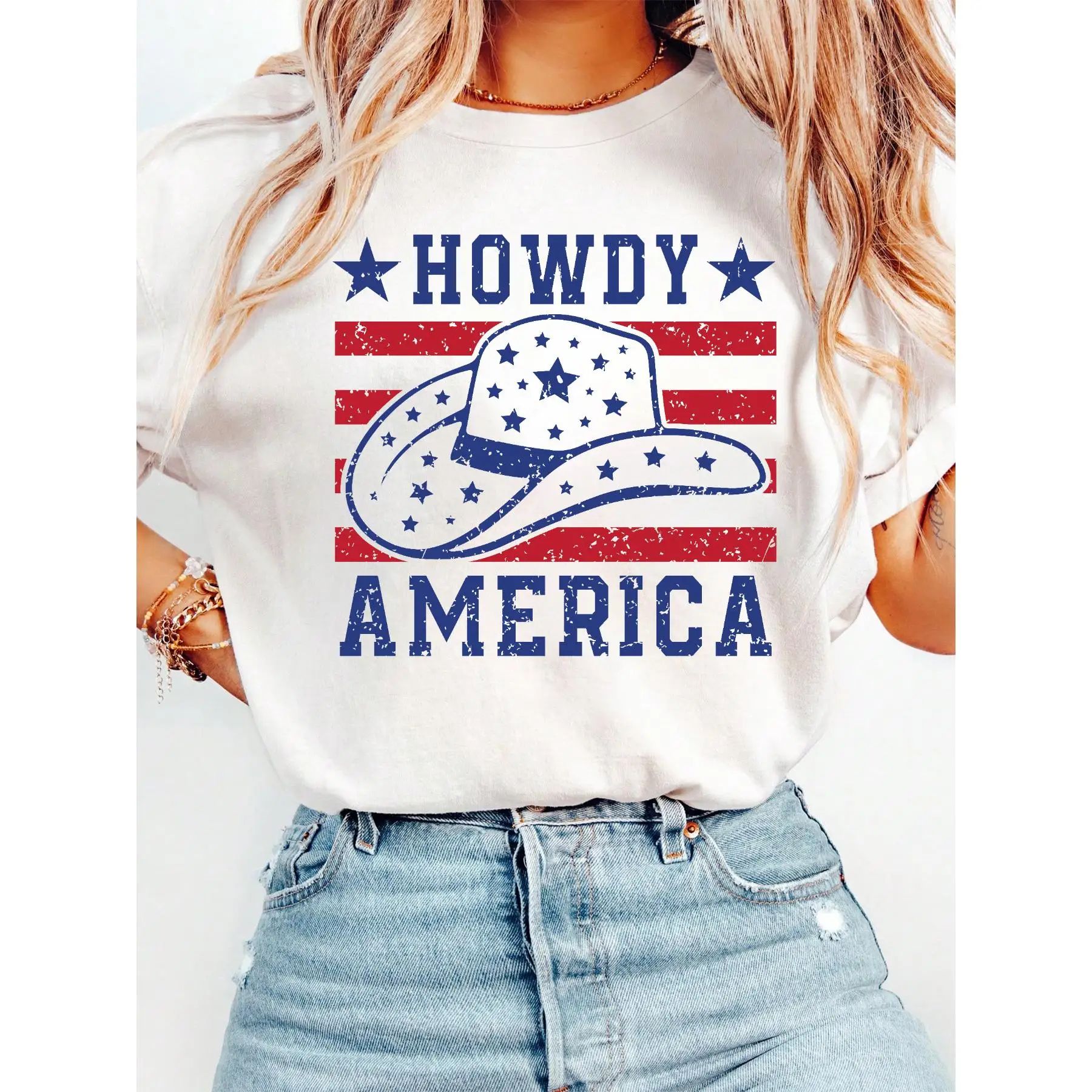 

Howdy America T-shirt Women's Patriotic Cowgirl Tee Vintage American Flag Tops Rodeo Country Music T-shirt Western Gifts