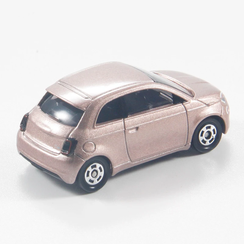 Takara Tomy Tomica 1/59 Mini pressofuso in lega modello di auto giocattoli FIAT 500e regali per adolescenti # 16