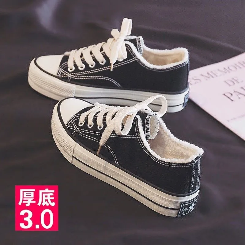 

Trendy women Casual Canvas Shoes Keep warm Breathable Rubber Sole Comfortable Slip-On Adults Flat Heel Fashionable women shoes