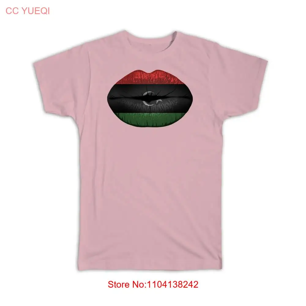 Gift T-Shirt : Lips Lybian Flag Lybia Expat Country For Her Women Woman Feminine