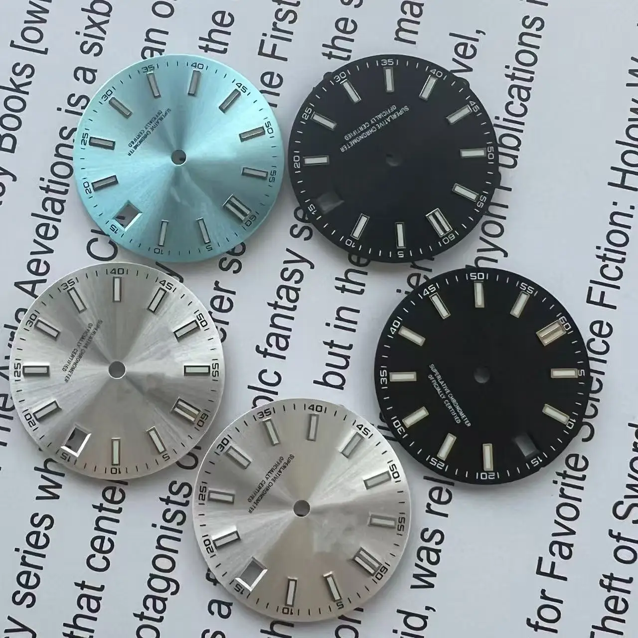 

New 28.5mm sunburst dial with dot pattern, compatible with NH35 movement, green luminous