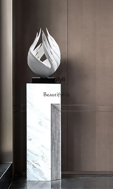 

Abstract sculpture artwork porch ornament high-end light luxury modern, corridor aisle floor decoration