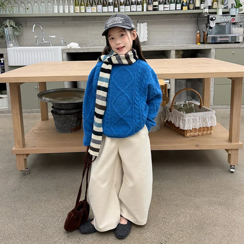 New Winter Atmosphere for Kids Clothing Girls Warm Vintage Twisted Flower Knitted Three-dimensional Diamond Grid Sweater