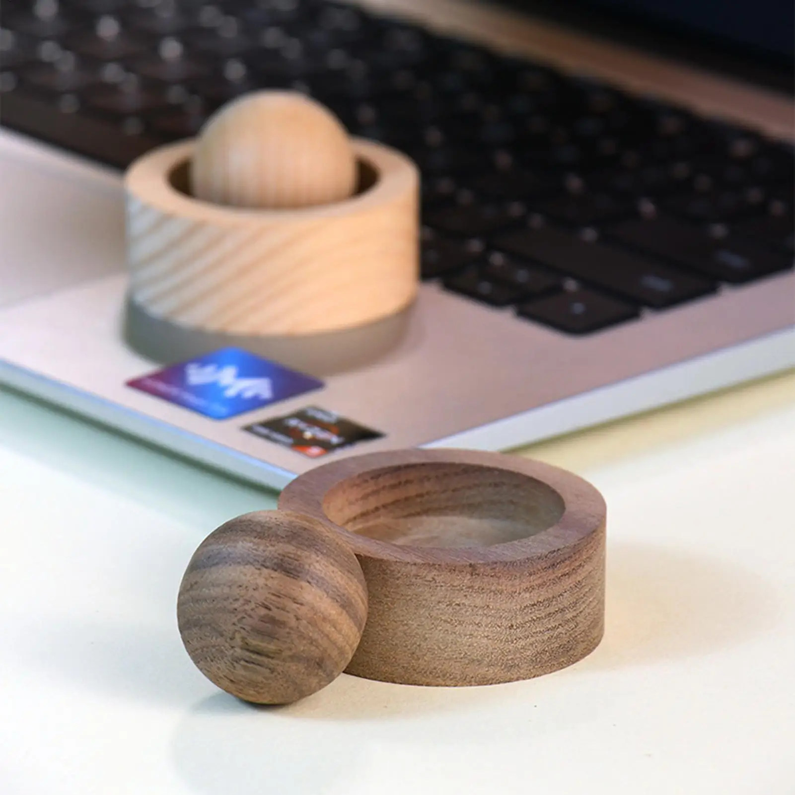 Wooden Oil Aromatherapy Diffuser Auto Rattan Fragrance Diffuser Car Air Purification Table Decoration For Office Travelers