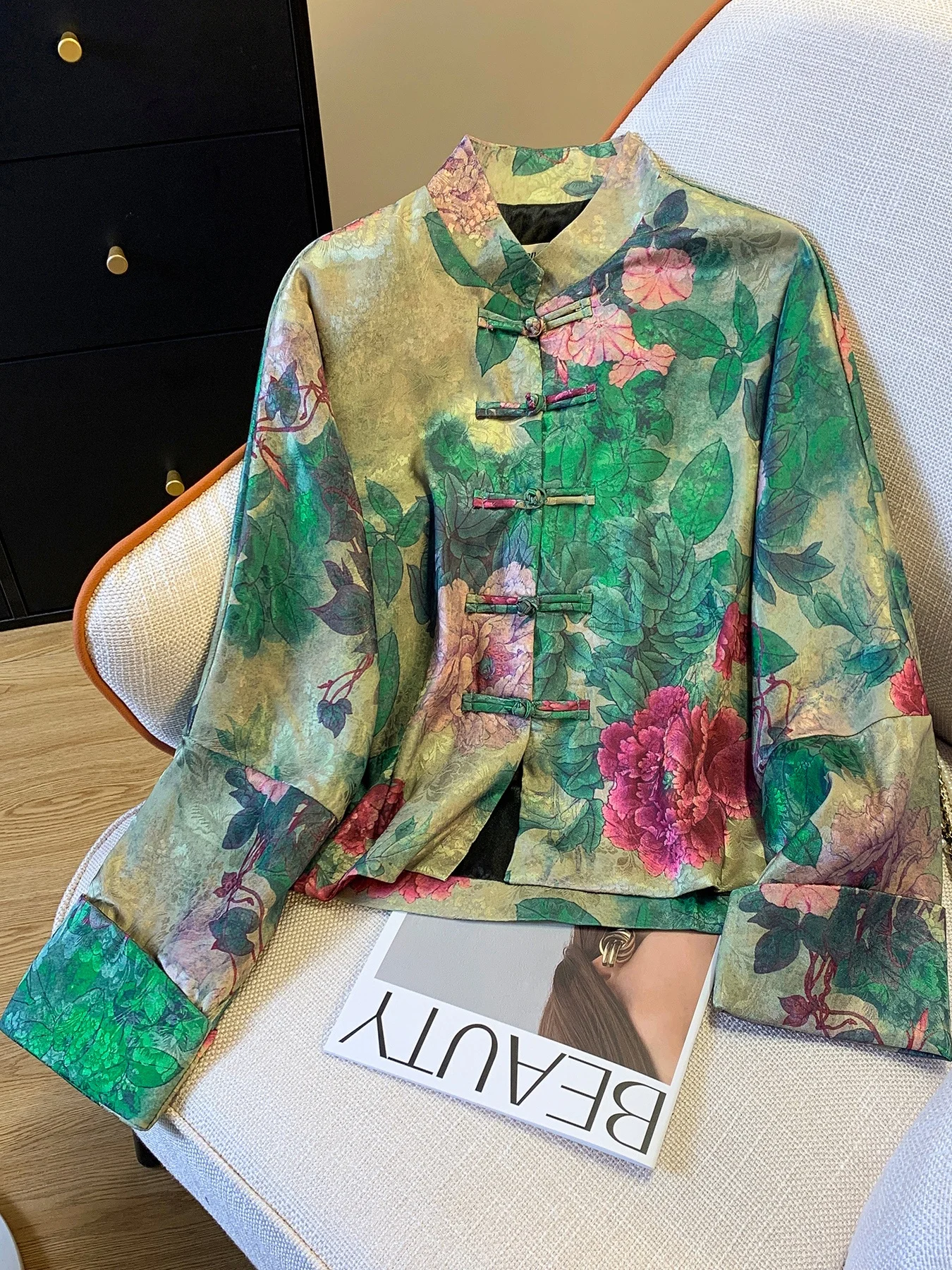 

Новый китайский воротник-стойка с принтом на пуговицах, женский модный традиционный костюм Тан, свободный крой, длинный све