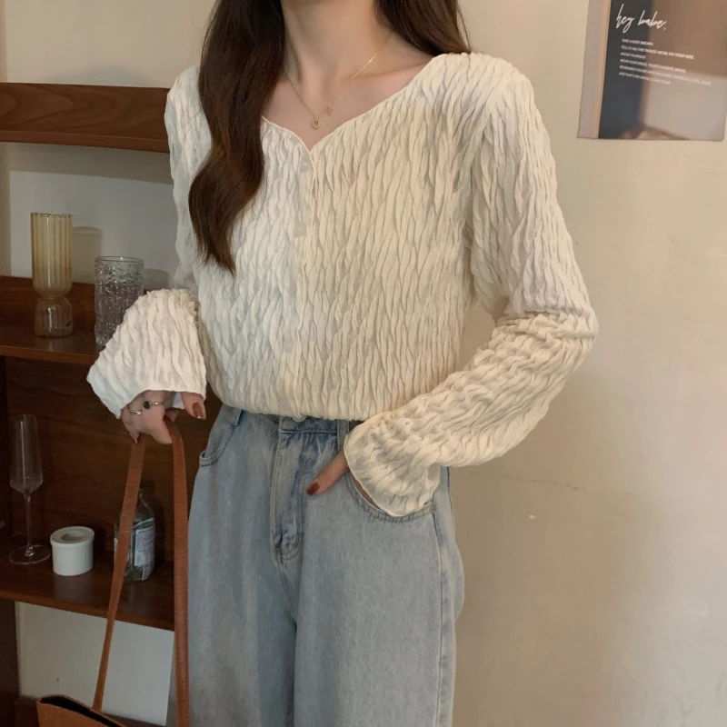 

French Style Long Sleeve Cardigan Women Chic Loose Folds Fashion V-neck Hot Koreans Tender Spring New Minority Temperamen 2025t