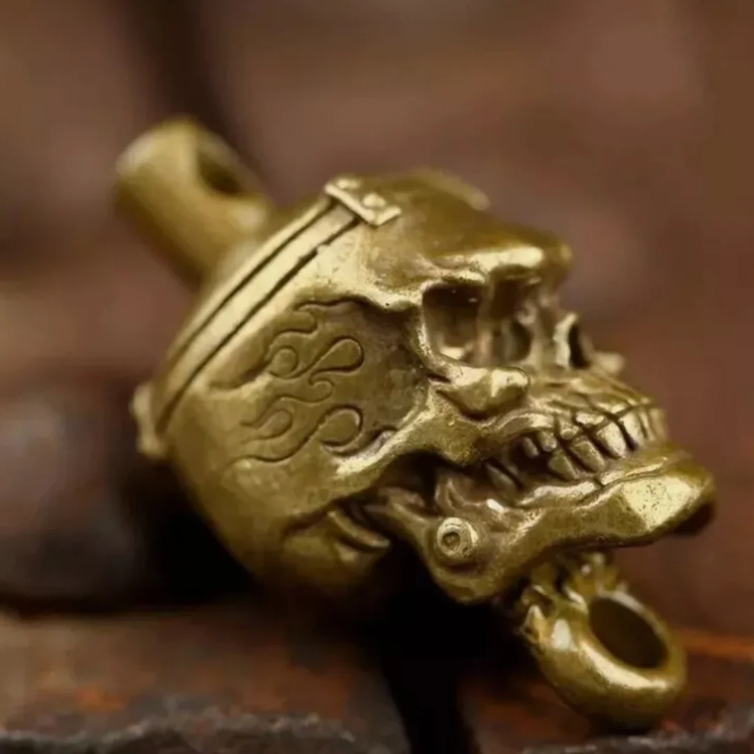 Retro brass flame skull pendant, motorcycle keychain pendant, knife pendant