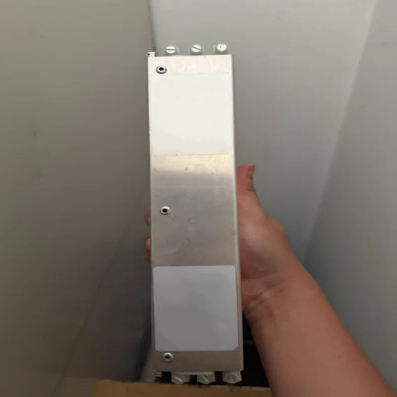 

Совершенно новый заводской фильтрующий элемент FN3258-30-47