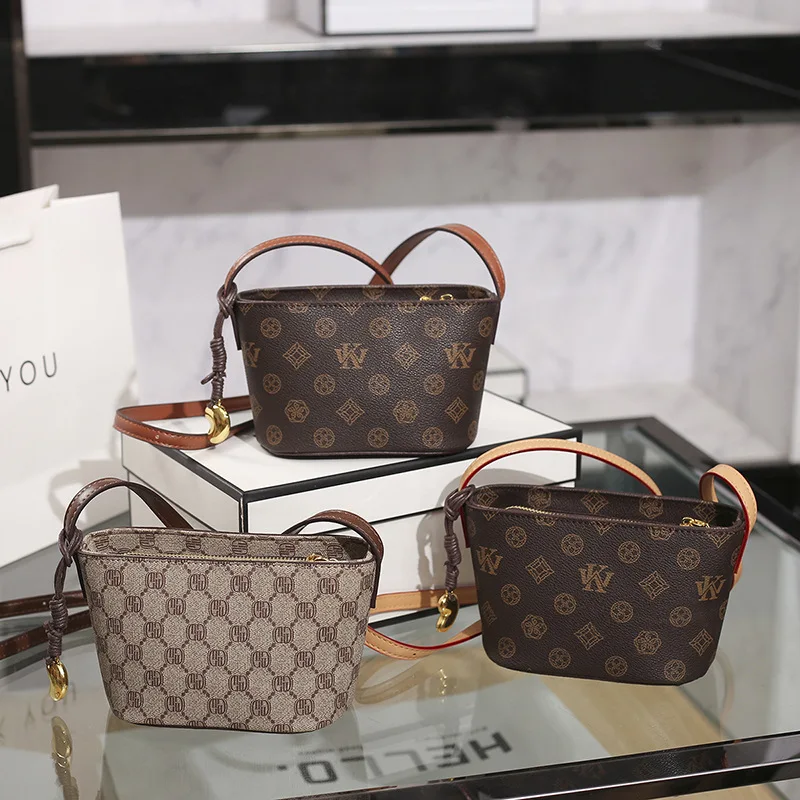 

‌SS25 Women's Minimalist Bucket Bag Vintage Letter Print Convertible Shoulder Crossbody Chic Purse