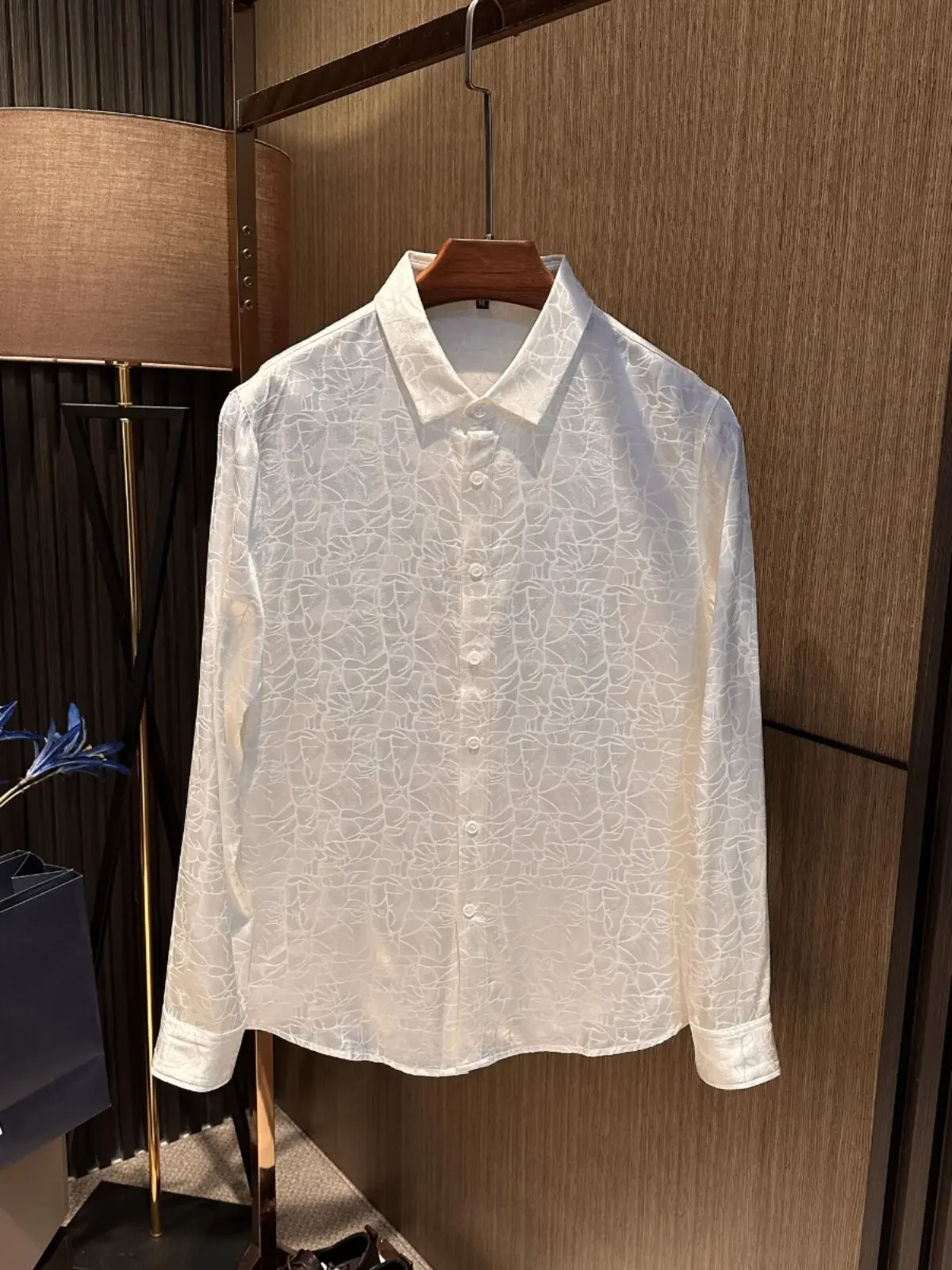 Aristocratic temperament, mulberry silk 2025 autumn men's white silk long-sleeved shirt versatile simple shirt