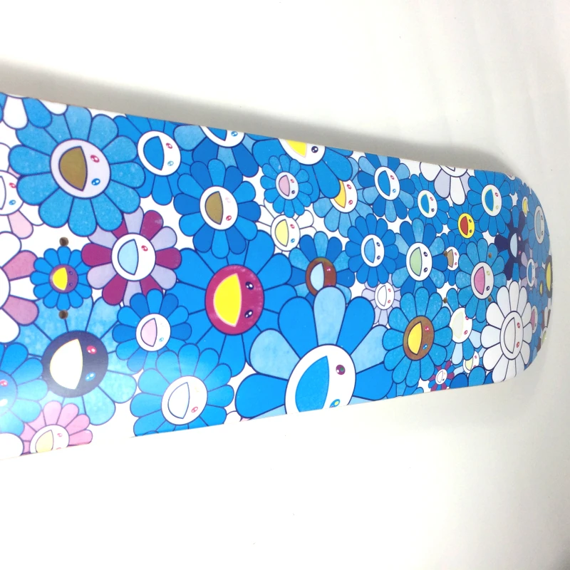 Tm/kk Skateboard Deck moderne Kanada Ahorn. Anhänger Dekoration blaue Farbe sammeln Kunst. Modemarke. Internat ionaler japanischer stil