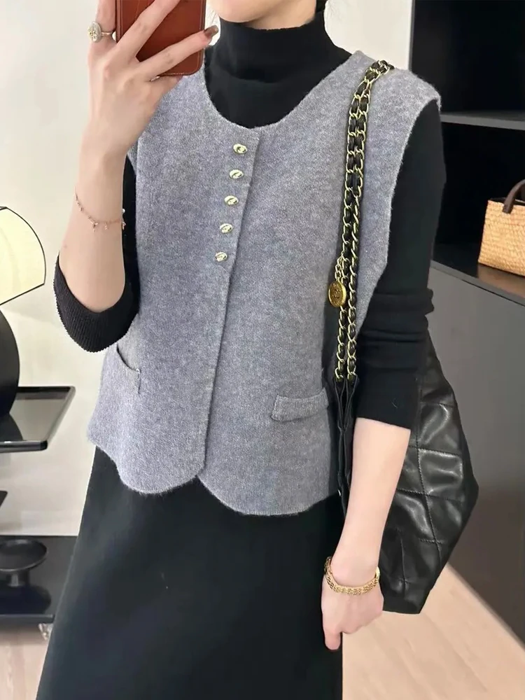 Sweater Vest Women Leisure Daily Soft Elegant Minimalist Stylish Autumn All-match Button Sleeveless Solid Knitted French Style