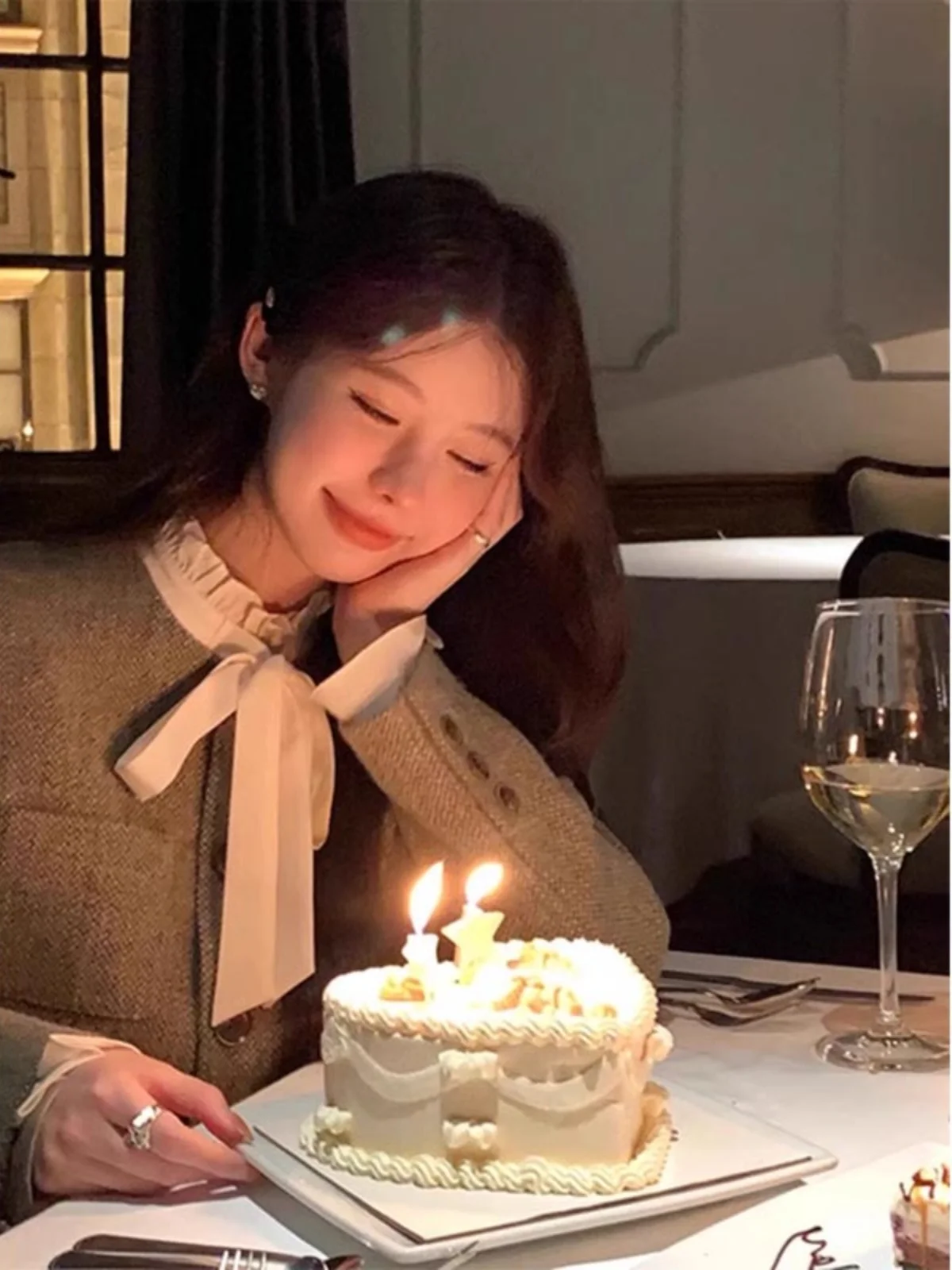 เสื้อผู้หญิงแบบผูกโบว์ ดีไซน์สปริง/ออทัมน์ สไตล์ฝรั่งเศส ไซส์เล็ก สีเบจอ่อน ทรงหลวม สไตล์เกาหลี