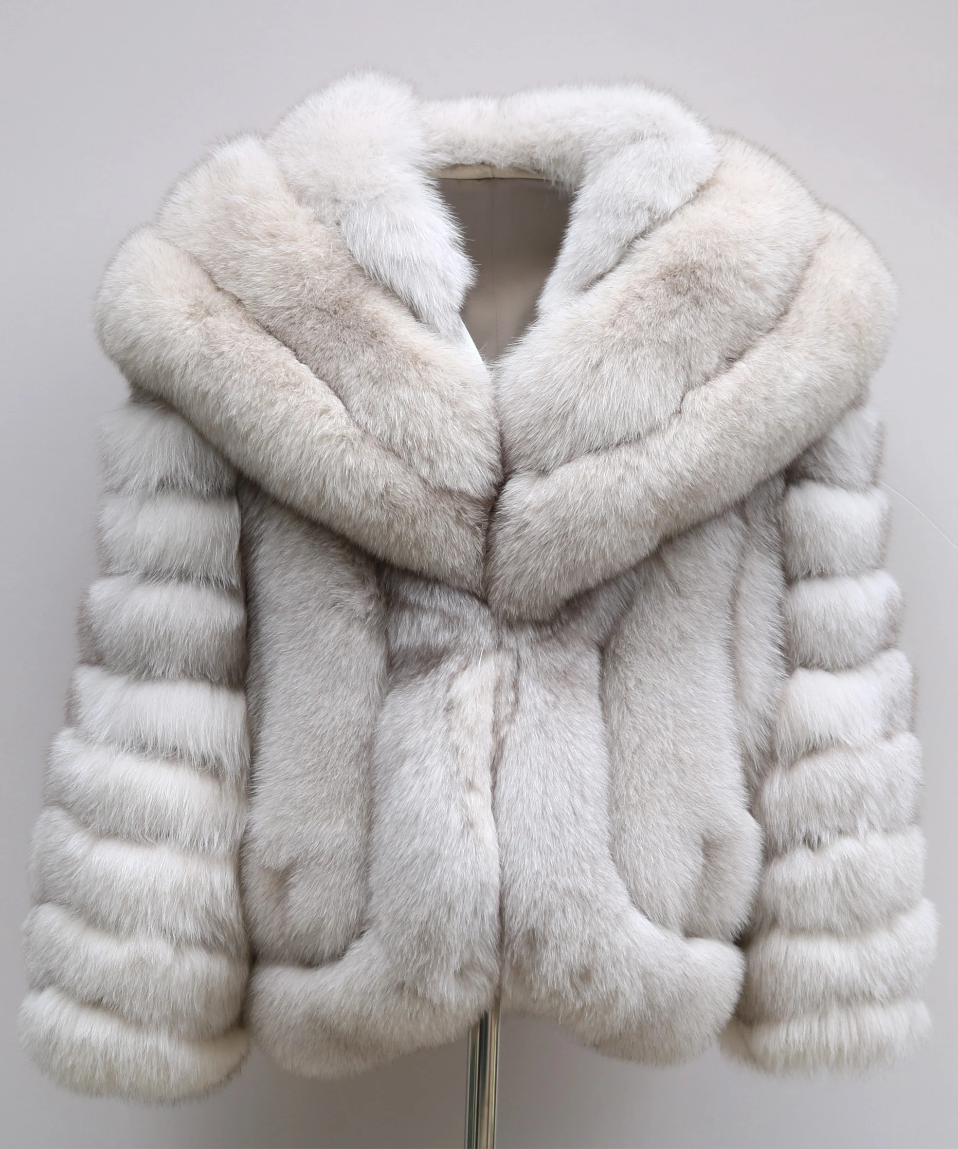 ملابس نسائية شتوية معطف فرو الثعلب الحقيقي شريط عمودي سترة فرو الثعلب الطبيعي الفاخرة الفاخرة مصمم ملابس خارجية سميكة ودافئة