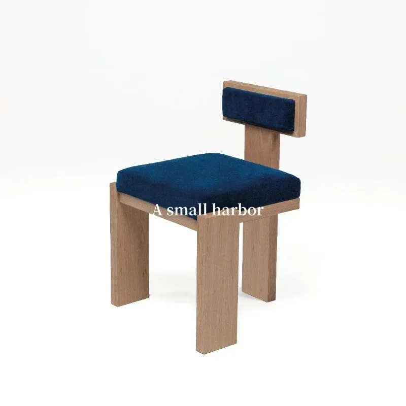 A Medieval  style cream style dining chair solid wood French light luxury restaurant backrest leisure home desk chair