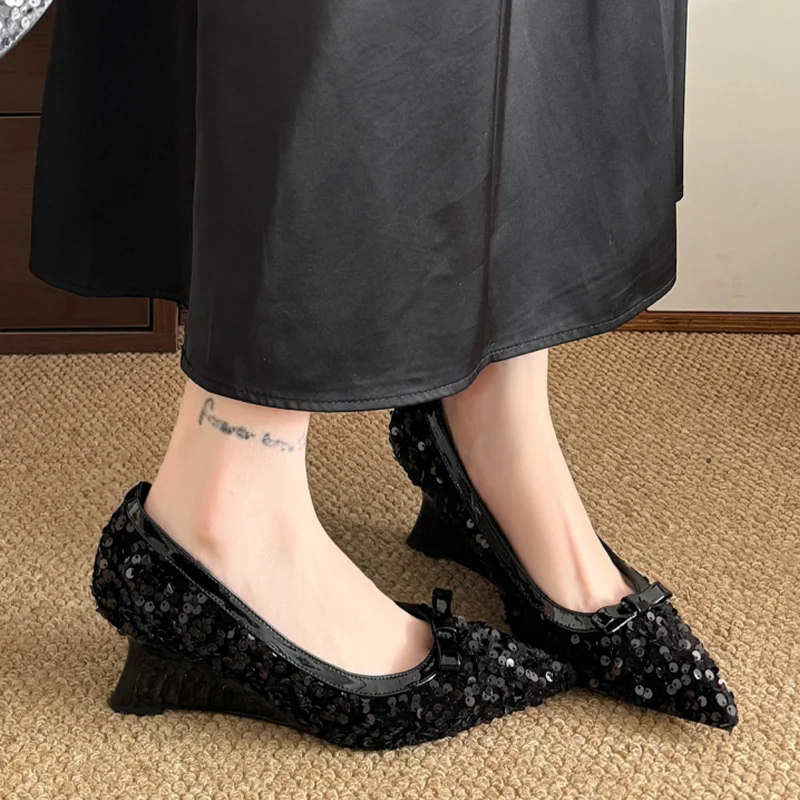 

Bling Women's Wedges Shoes Pointed Toe Luxury Shallow Shoes Designer Pumps 2026 Spring New Elegant Party Dress Woman Zapatos