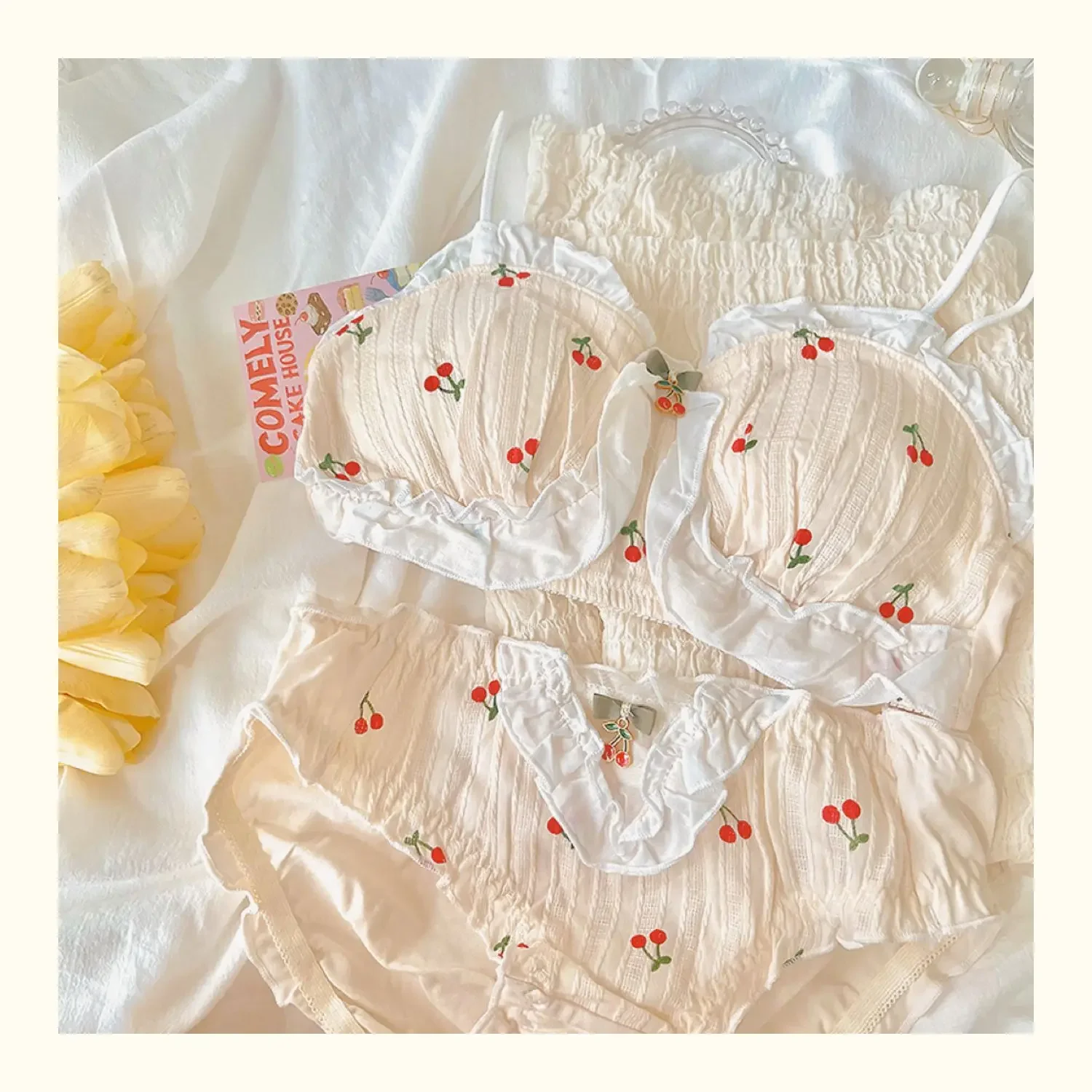 

Симпатичный хлопковый бюстгальтер Cherry, собранный сладким, без стального кольца, нижнее белье с трусами, тонкое кружевное нижнее белье, бюстгальтер