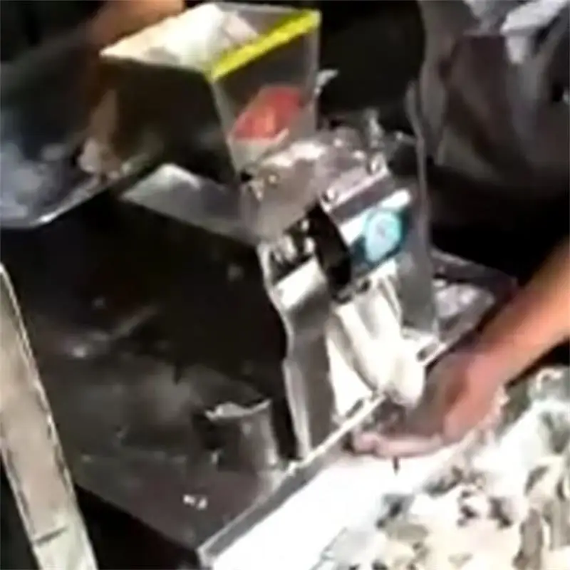 

Automatic Half Moon Dumpling Maker Meat Pie Empanada Pierogi Wonton Fried Triangle Samosa Making Machine