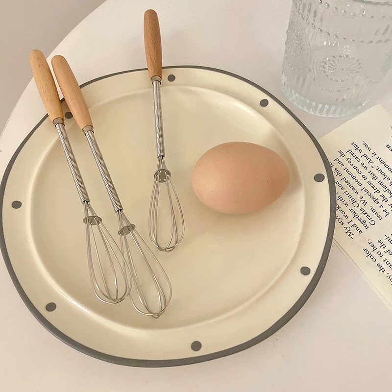 Frusta per uova in acciaio inossidabile Frusta Manico in legno Frullino per le uova a mano da cucina Gadget Utensili da cucina Accessori per la cottura