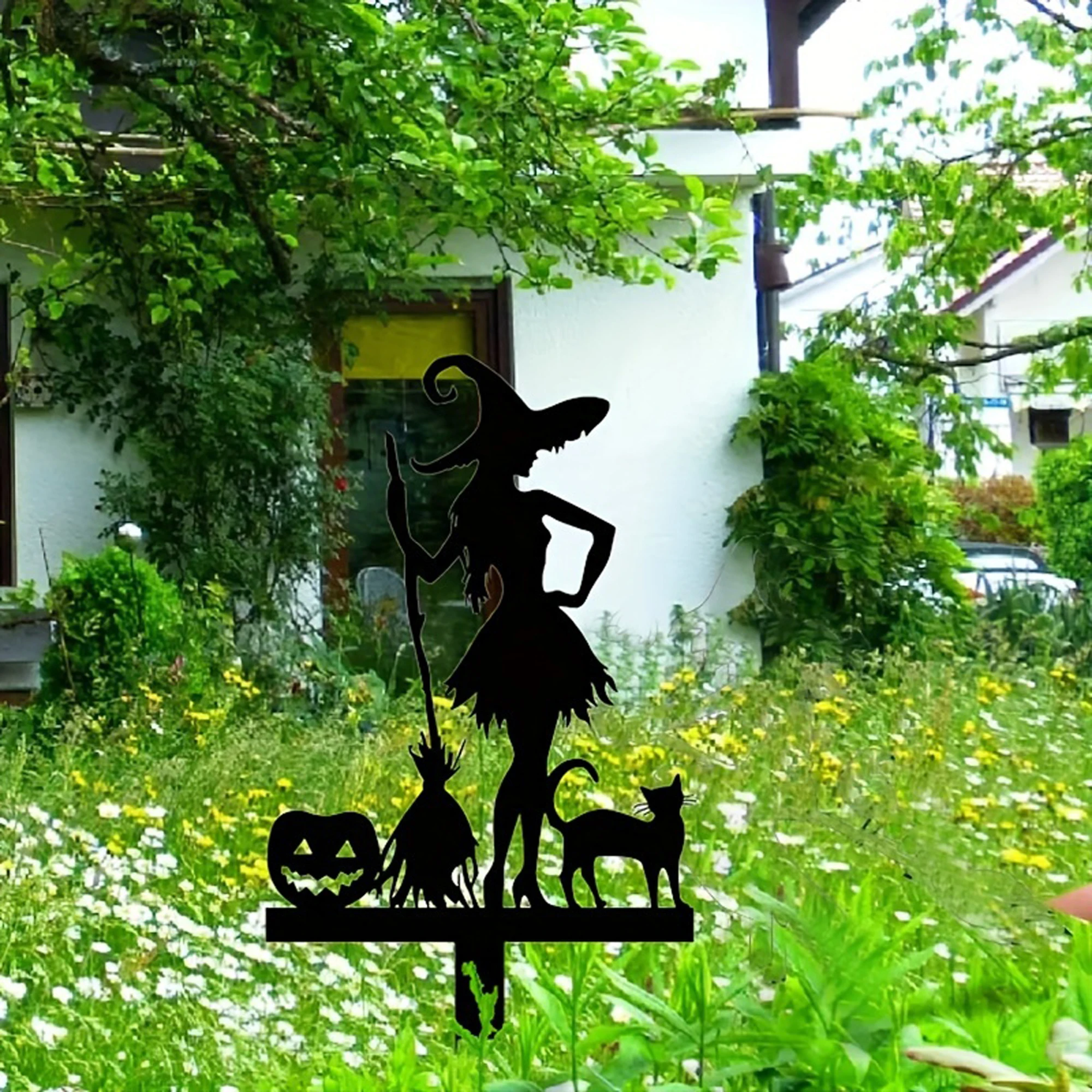 

Spooky Halloween Yard Stake 2D Metal Ghost Holiday Garden Decoration Outdoor Party Favor for Haunted Fun