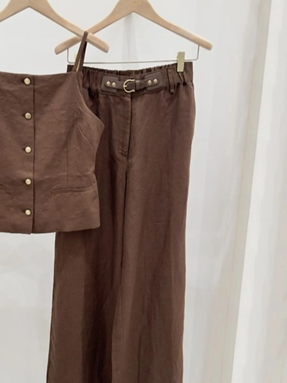 

Spring/Summer Women Square Neck Sleeveleess Solid Set Single Breasted Camisole Top + Hign Waist Buckle Casual Wide Leg Pants
