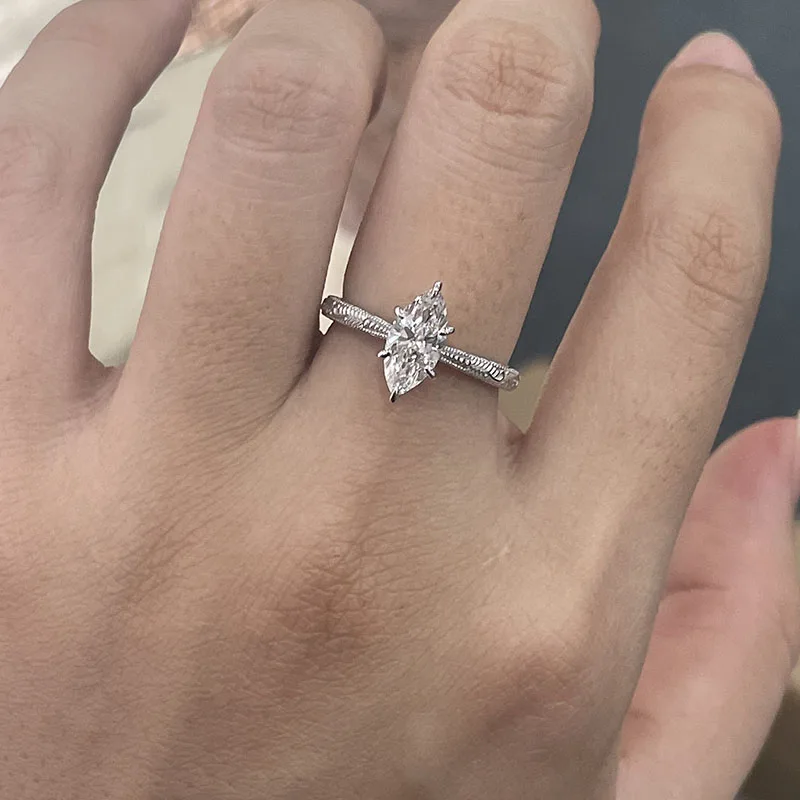 1,0 Karat Marquise Labor-Diamantring IGI-Zertifiziert Platin 950 Handgefertigtes Muster Eleganter Damen-Feinschmuck Verlobungs- und Ehering – Detail 6