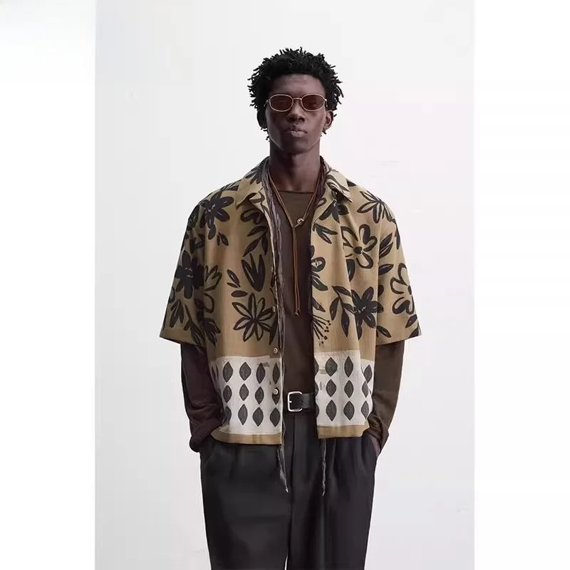 

Summer 2025 Men's Loose Fit Printed irt Casual Design Patchwork Floral Pattern ort Sve Teenager Faion Regular Length