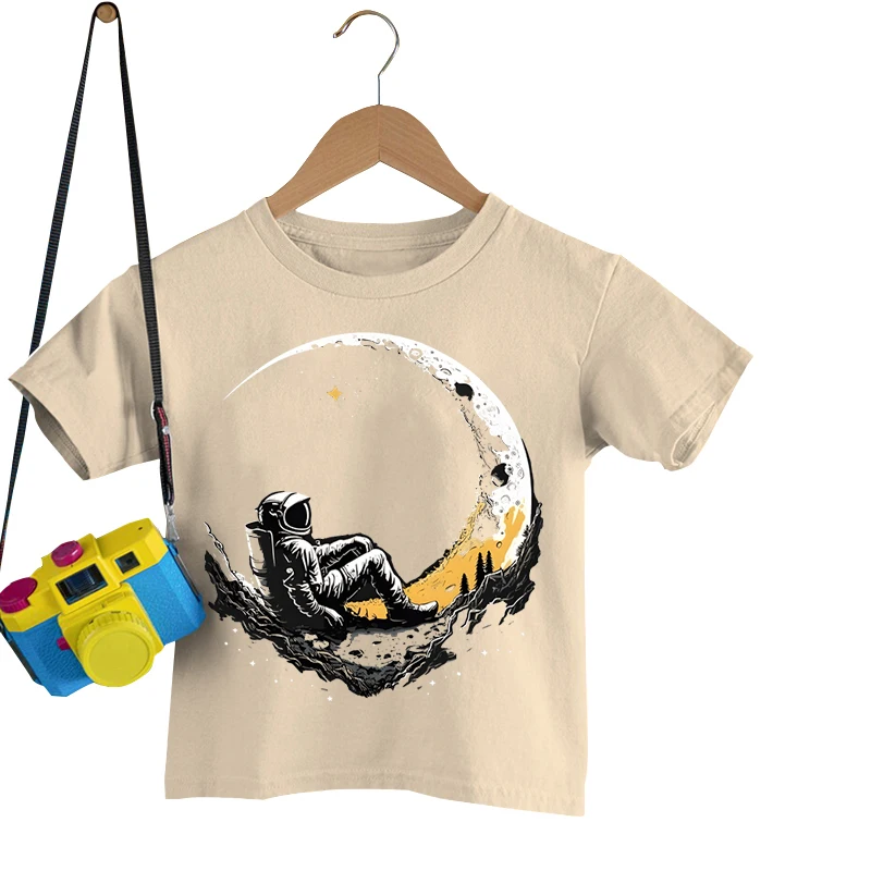 

Boy's Summer Astronaut Moon Print Round Neck Short Sleeve Casual T-Shirt