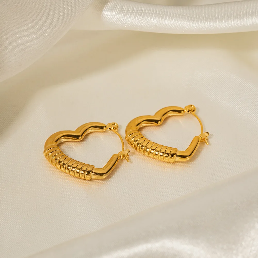 New ins Stainless Steel Heart Texture Earring For Women Vintage Geometric Heart Earrings Fashion Jewelry Gift