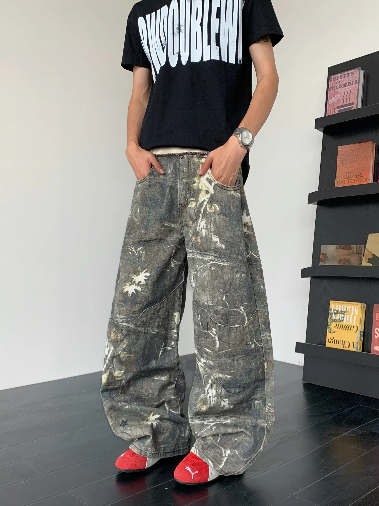 

American Street Style Camouflage Wide Leg Loose Fit Casual Jeans for Men with Cuffed Tapered Waist Vintage Patchwork